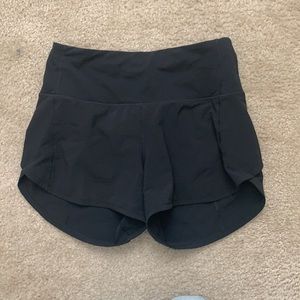 Lululemon short in black size 4 tall